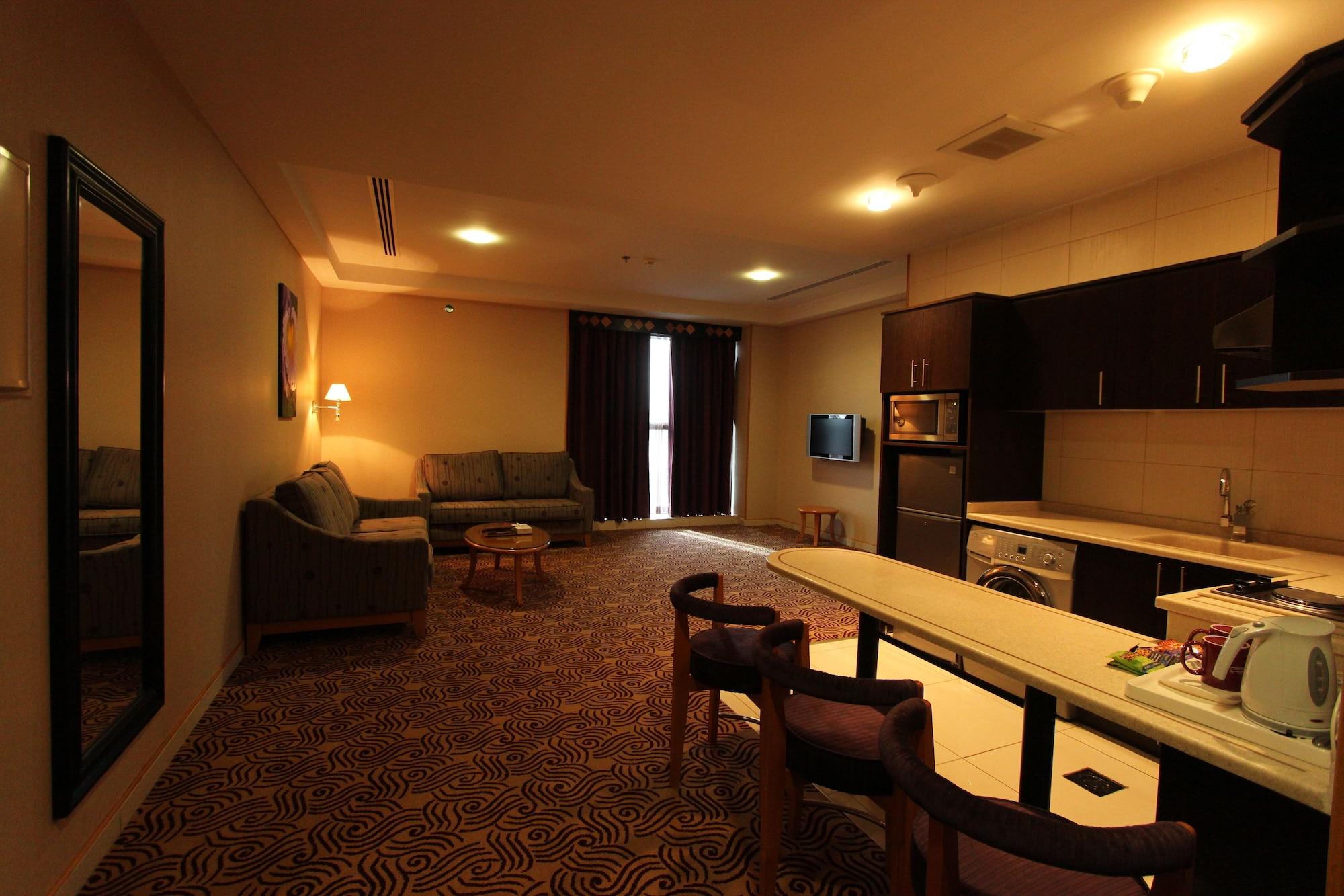 Awaliv International Hotel Ta'if Exterior photo A typical apartment at the complex