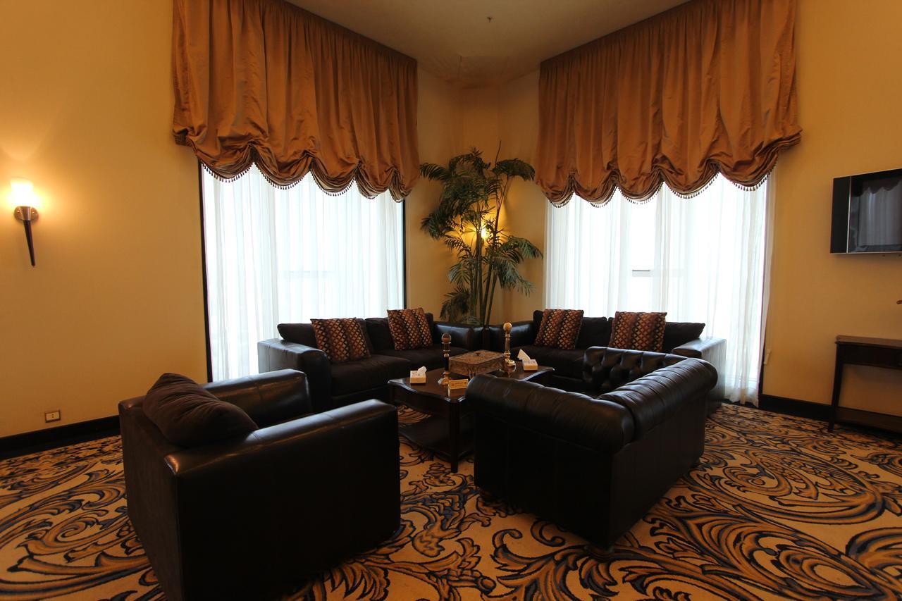 Awaliv International Hotel Ta'if Exterior photo The lounge at the airport