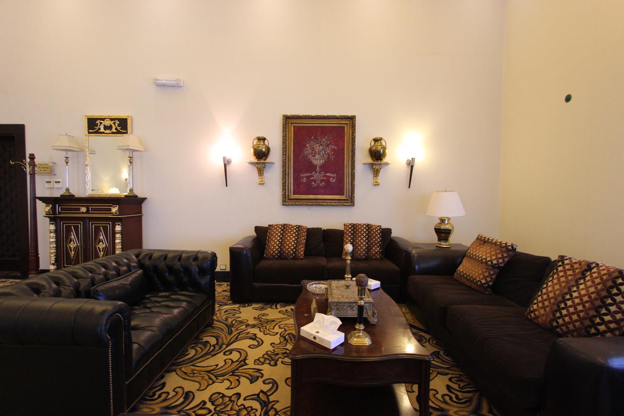 Awaliv International Hotel Ta'if Exterior photo The drawing room