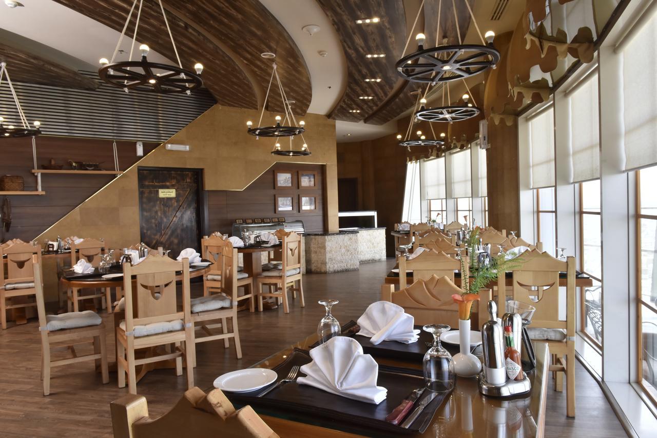 Awaliv International Hotel Ta'if Exterior photo The restaurant