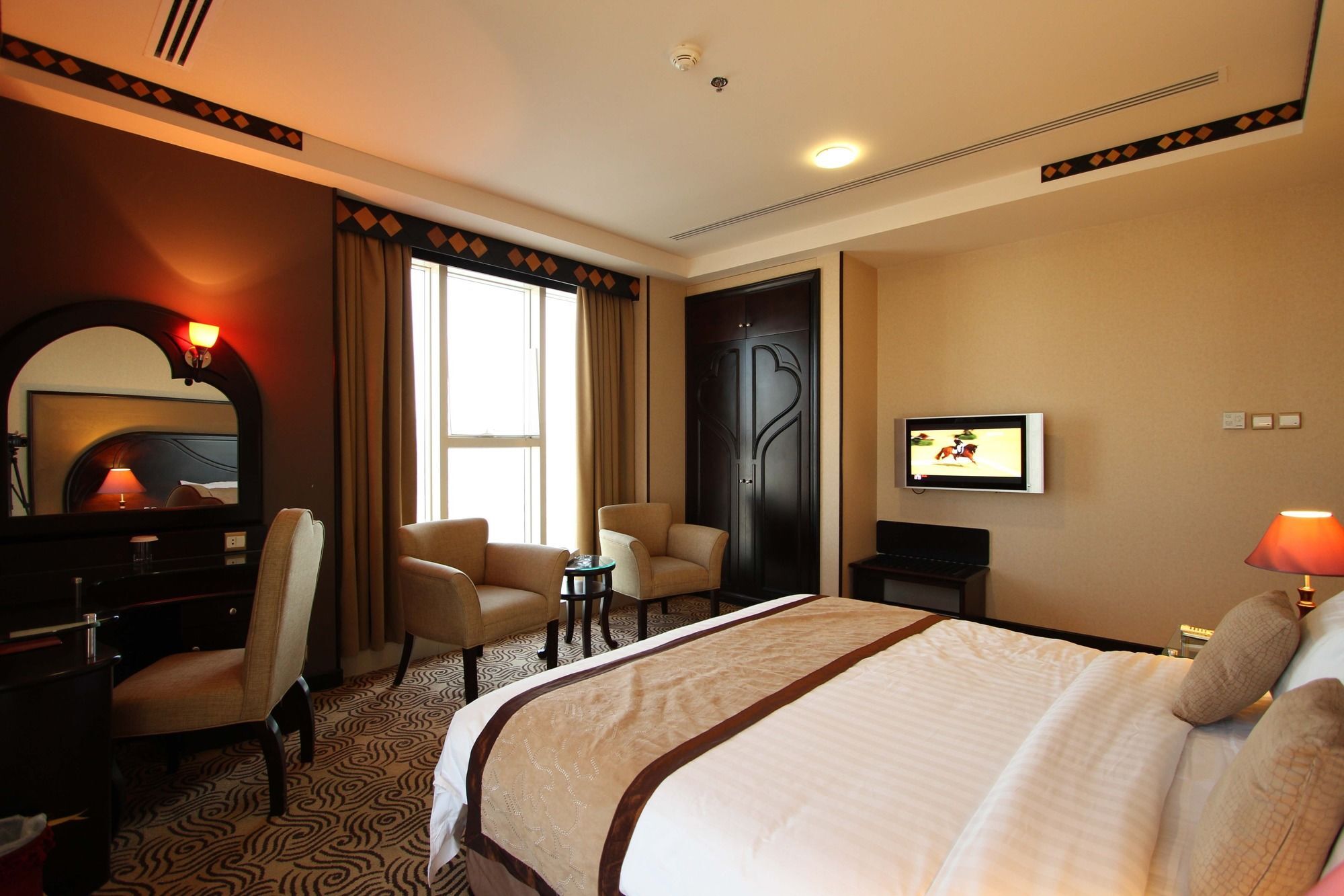 Awaliv International Hotel Ta'if Exterior photo A room at the hotel